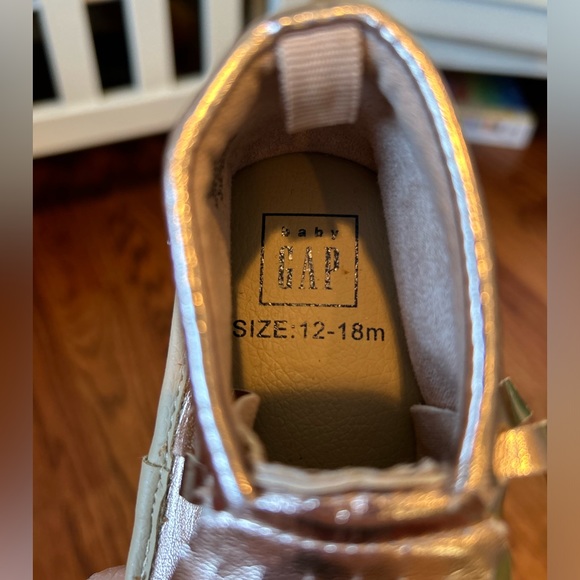 Baby Gap Rose Gold Boho open-toe moccasins 12-18 month - Picture 2 of 3